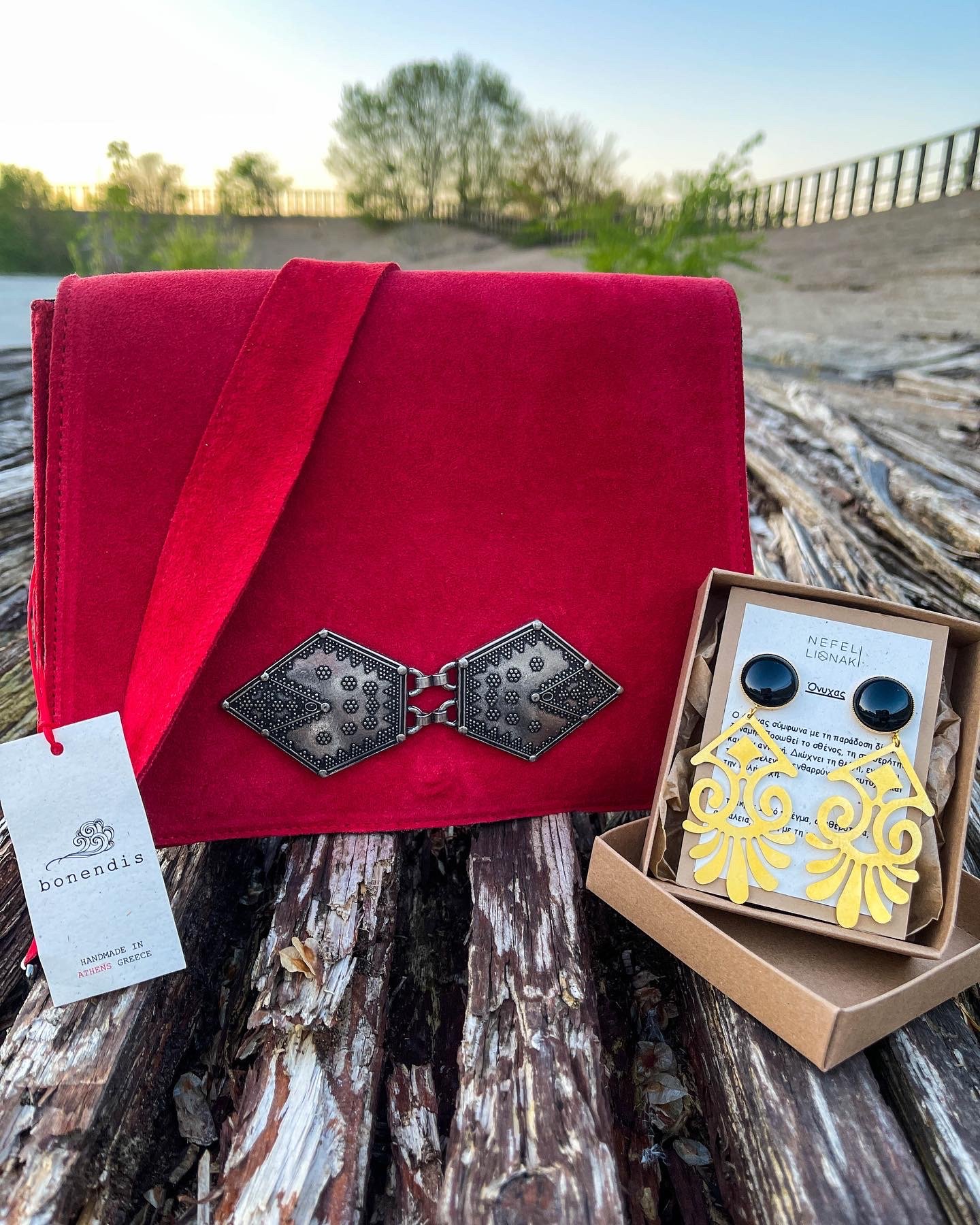 Project Artijoux: Ready-Set-Go/ Bonendis Bag & Νεφέλη Λιονάκη Σκουλαρίκια