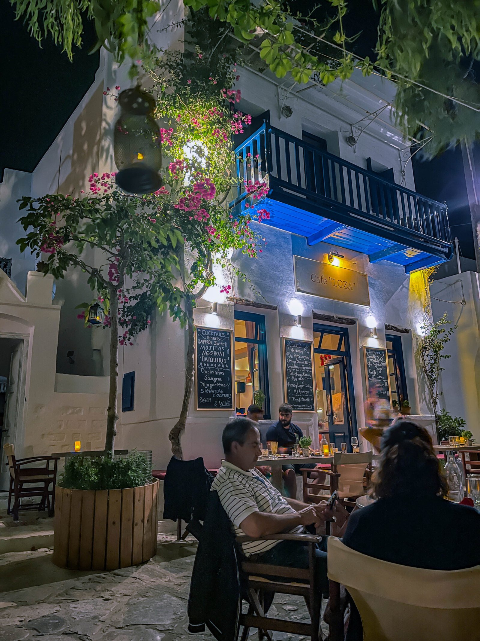 Γλυκές Αλχημείες στην Χώρα της Αμοργού